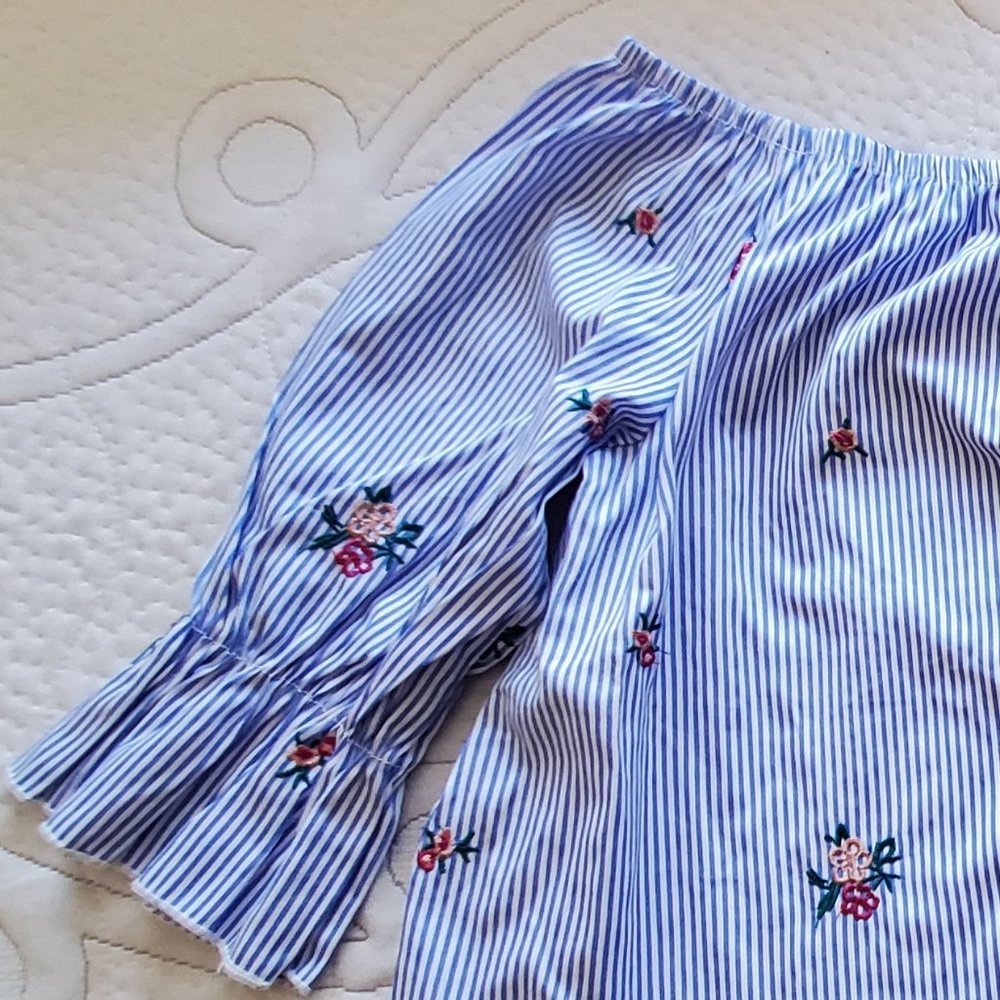 Embroidery Spring/Summer Blouse - Picture 3 of 5